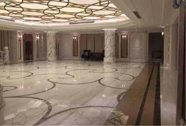 大理石清洗出現(xiàn)泡沫是什么原因？可以使用消泡劑嗎？