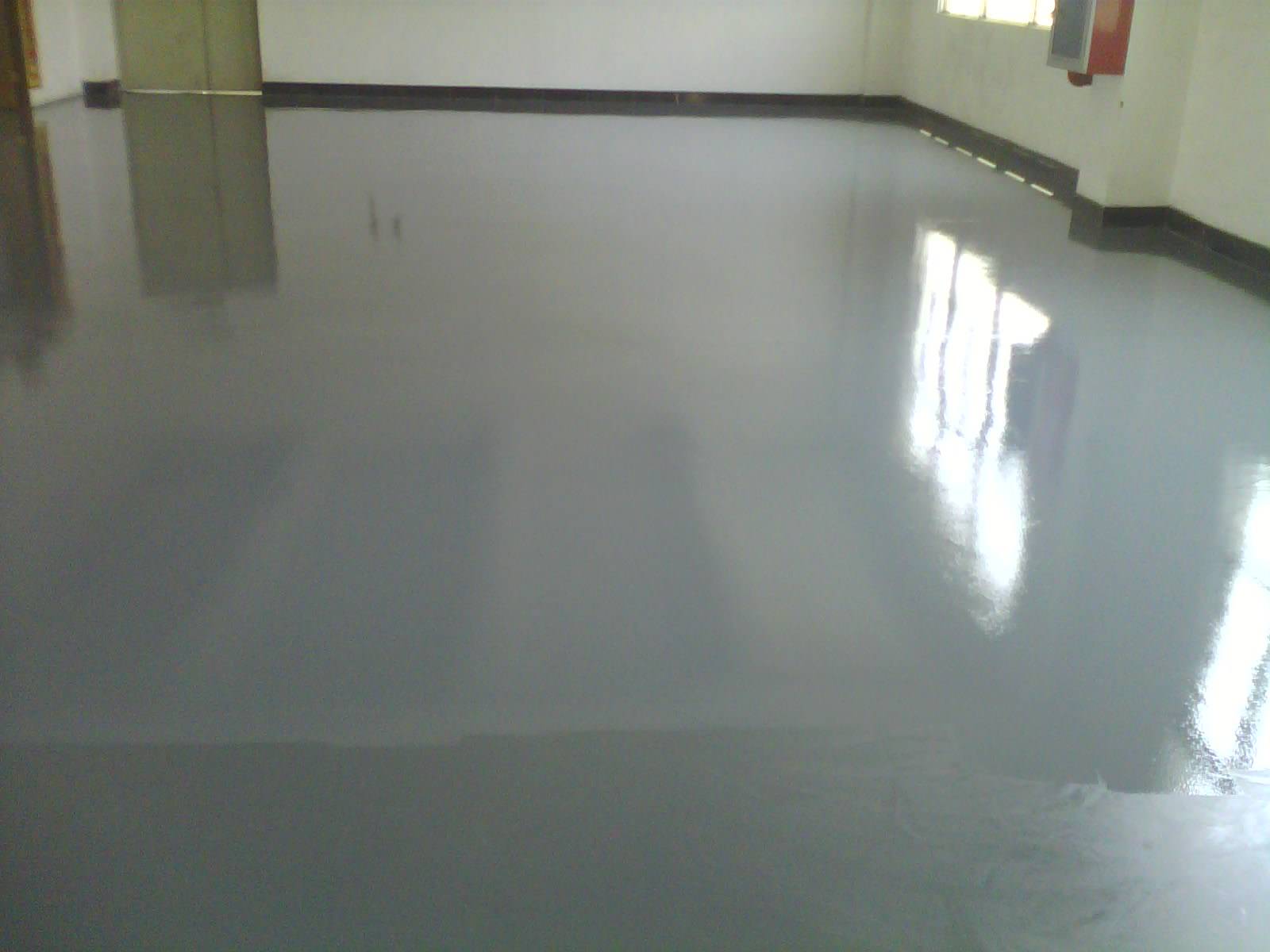 罩光漆出現(xiàn)泡沫什么原因，可以使用罩光漆消泡劑嗎？